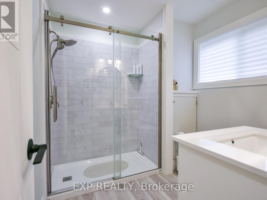 39 BECKETTS SIDE ROAD, Tay