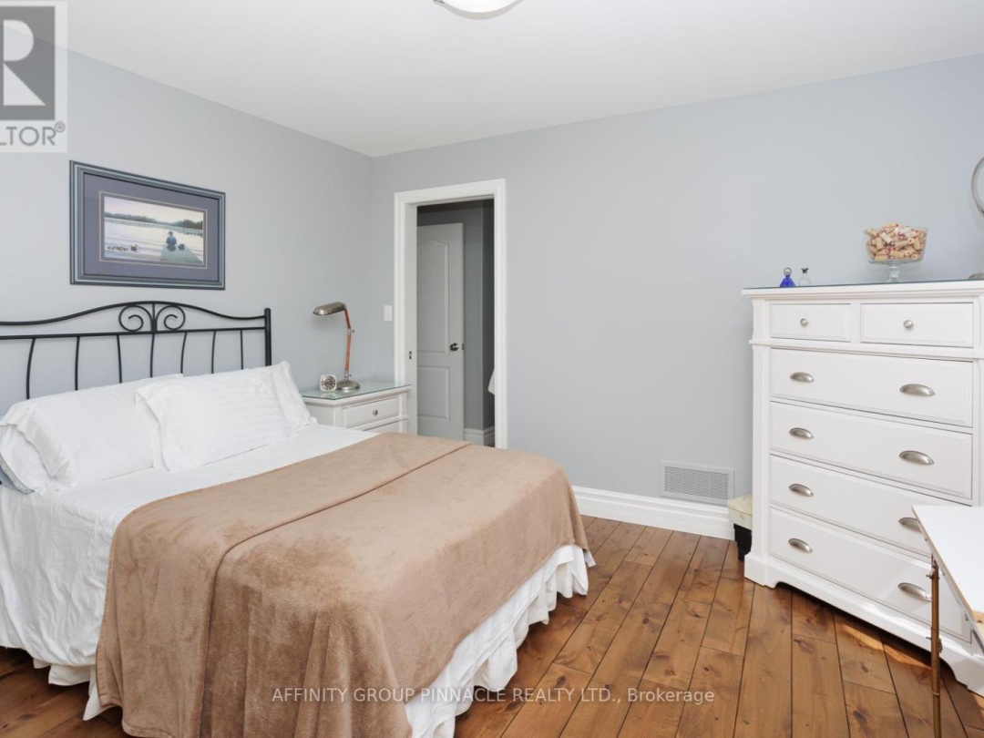 210 MOORINGS DRIVE, Burnt River