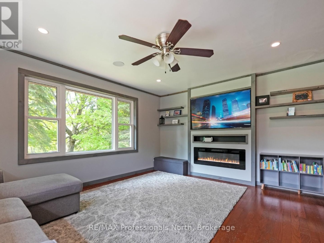2473 North Shore Road, Algonquin Highlands (Stanhope)