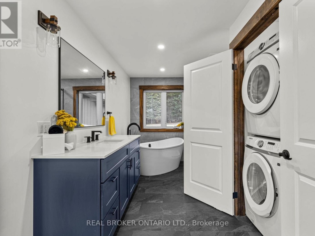1401 NORTH SHORE ROAD, Algonquin Highlands (Stanhope)