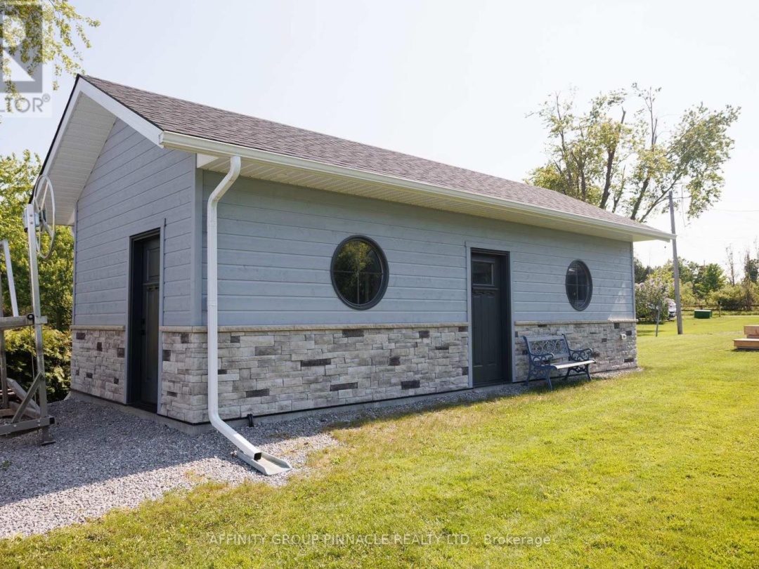 12 GILLIS STREET, Sturgeon Lake