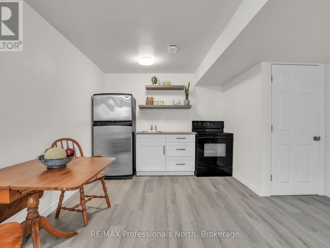 33 WHITEHORN PARK ROAD W, Bracebridge (Macaulay)
