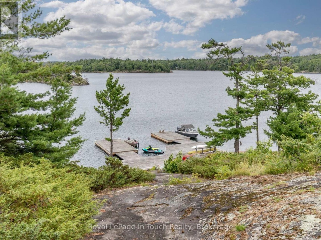 8 B686 DERBYSHIRE, Georgian Bay
