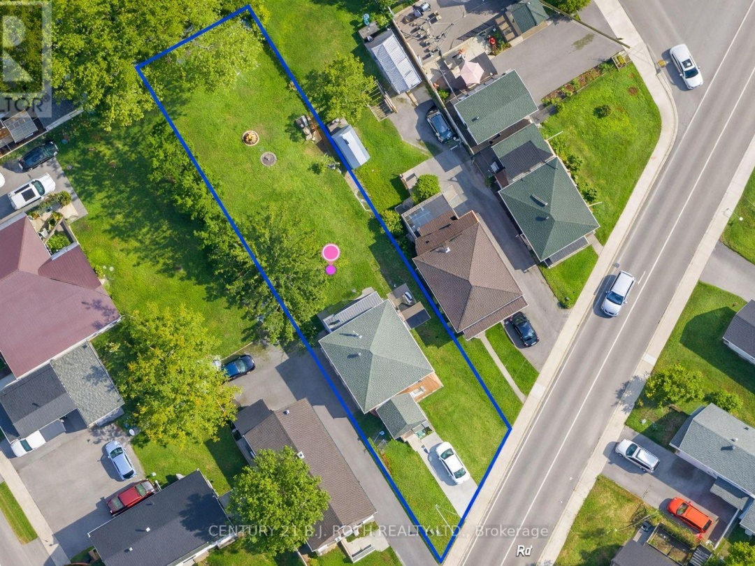 174 BARRIE ROAD, Orillia