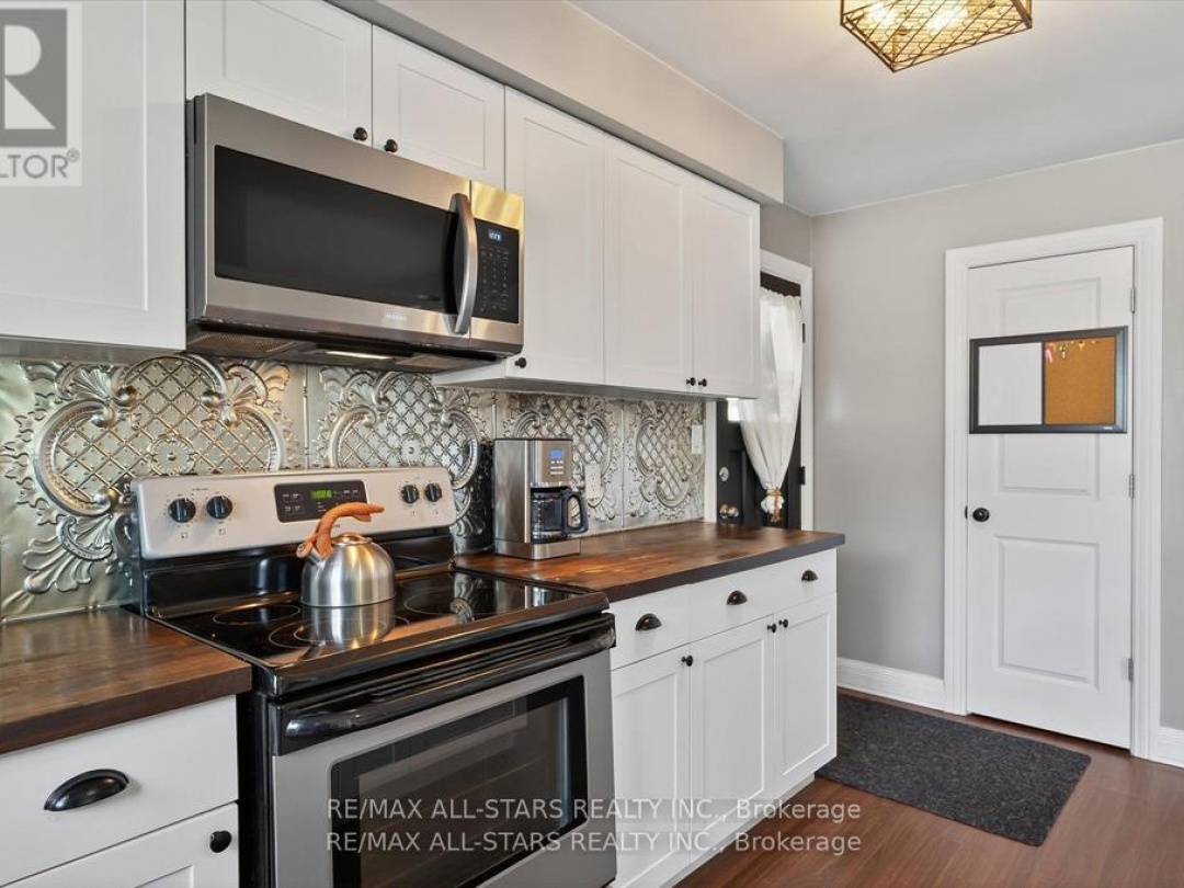 34 WILLIAM STREET, Kawartha Lakes (Bobcaygeon)