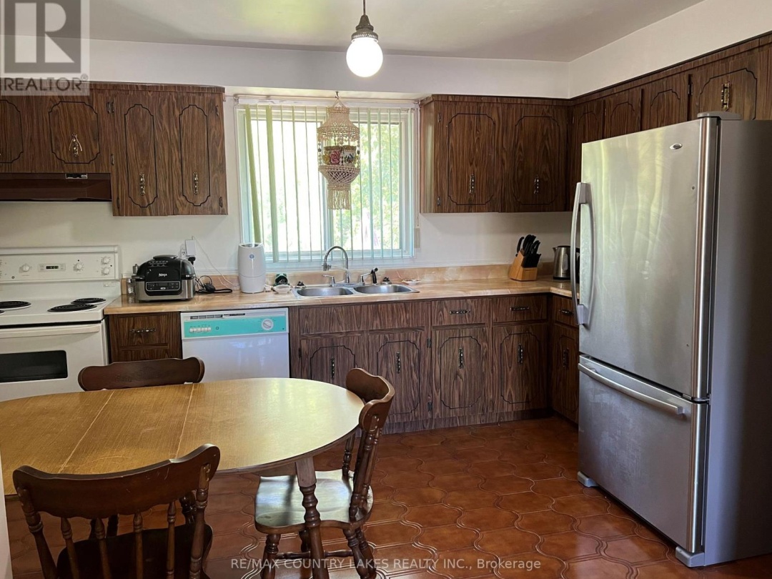 4 MACPHERSON CRESCENT, Kawartha Lakes (Carden)