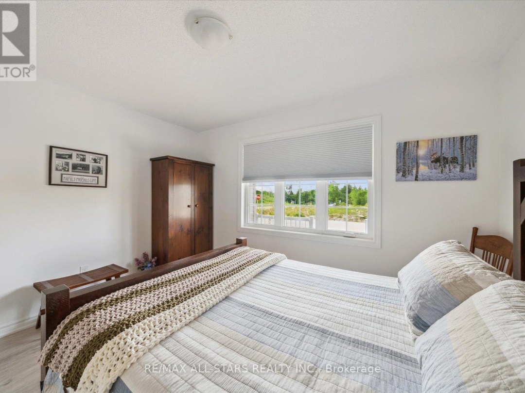 31 REYNOLDS DRIVE, Ramara (Atherley)