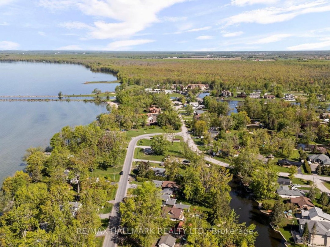 95 LAKE AVENUE, Lake Simcoe