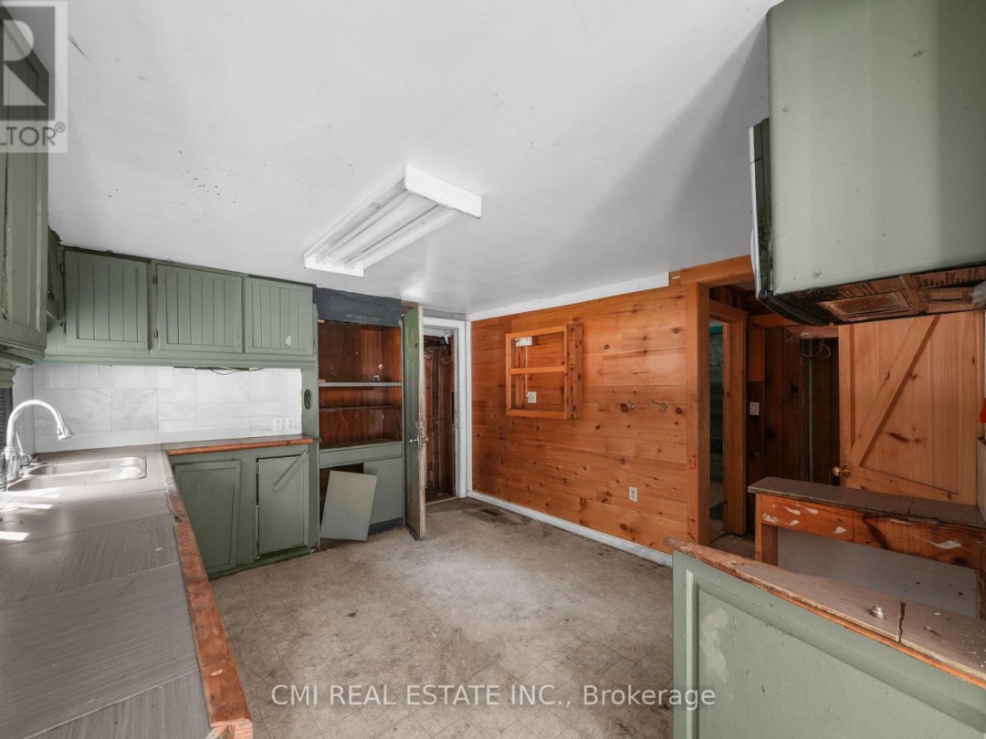 1093 SOUTH LAKE ROAD, Minden Hills (Snowdon)