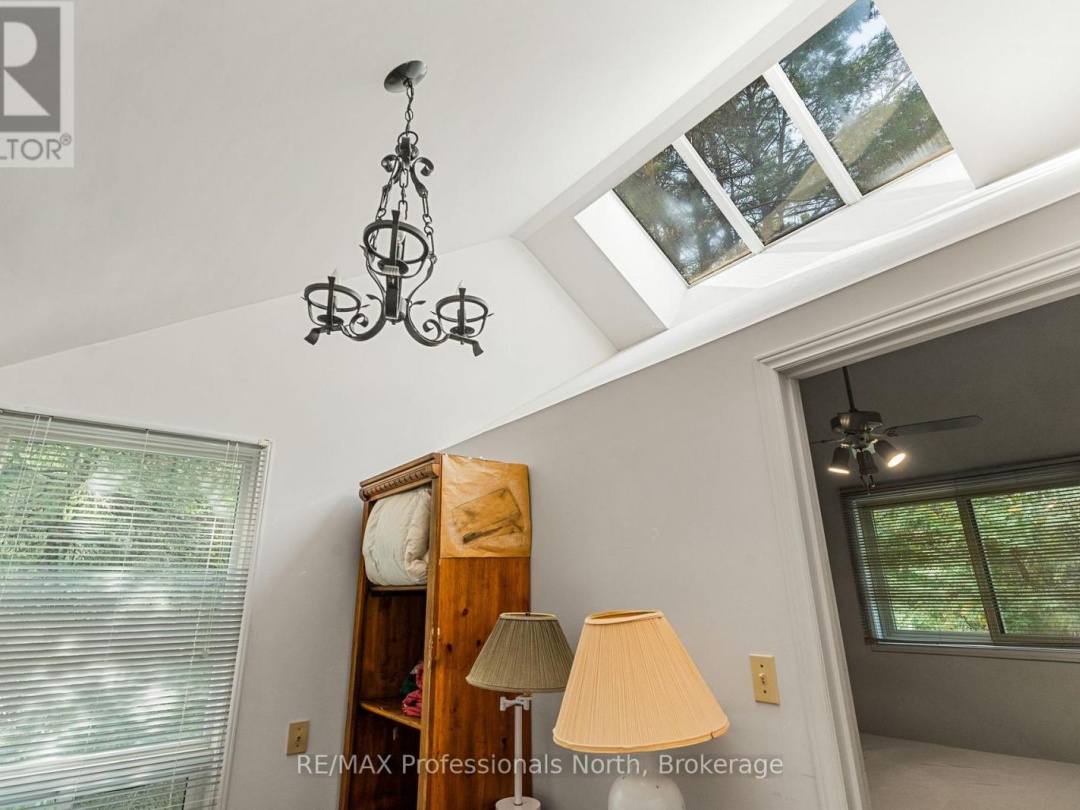 1080 PETTICOAT LANE, Minden Lake