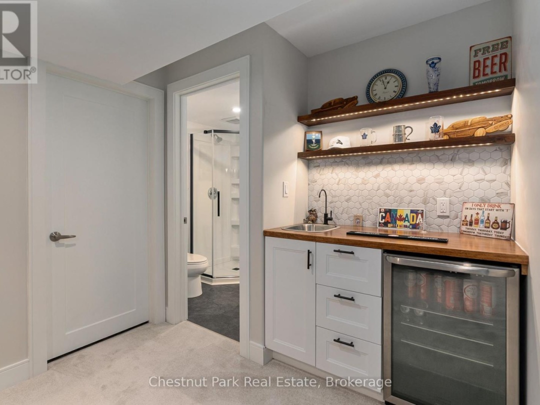 76 SELKIRK DRIVE, Huntsville (Chaffey)