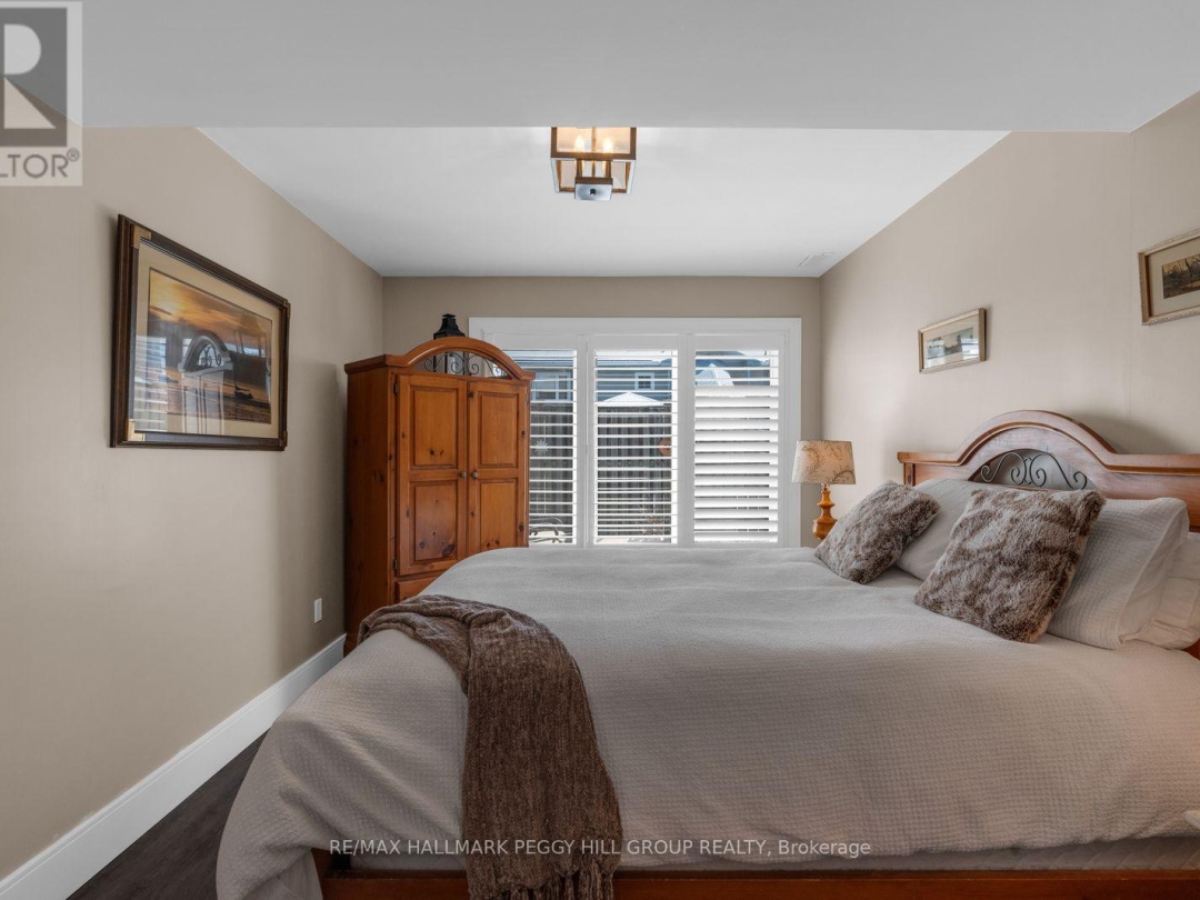 21 - 10 INVERMARA COURT, Lake Simcoe