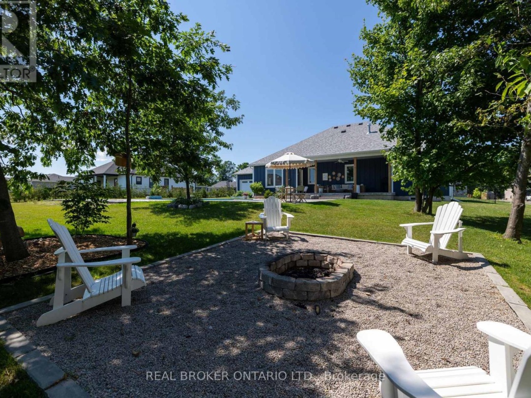 19 CHESLOCK CRESCENT, Oro-Medonte (Warminster)