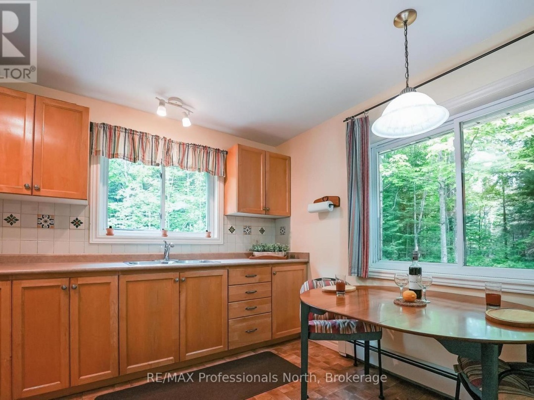3072 GELERT ROAD, Minden Hills (Snowdon)