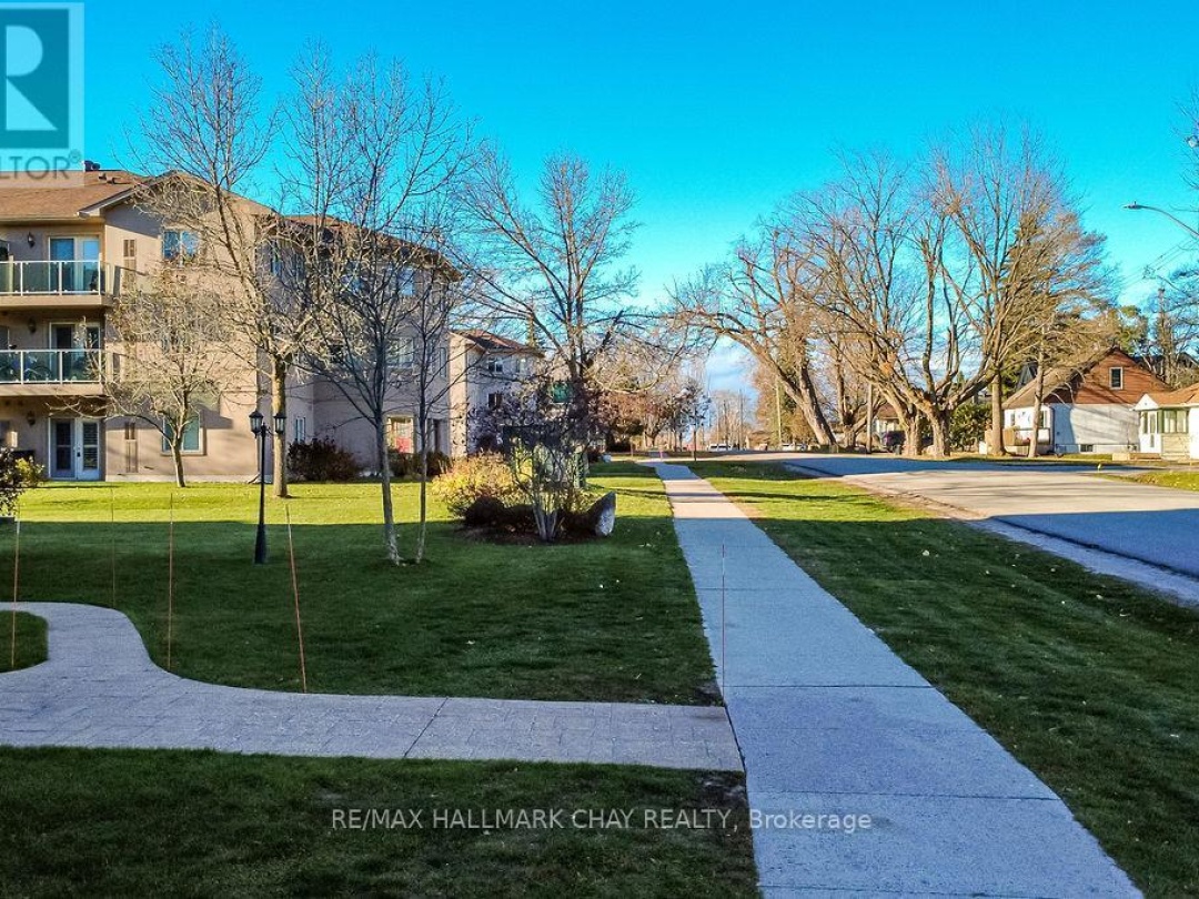 203 - 125 BOND STREET, 