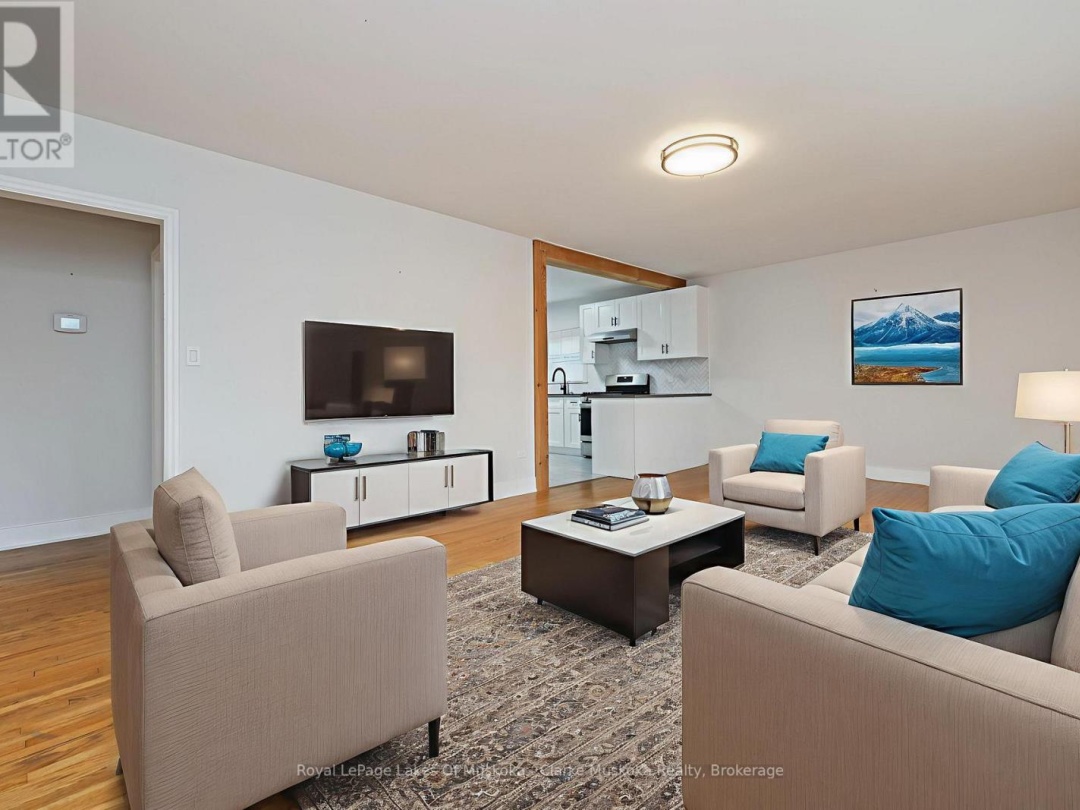 57 CASCADE STREET, Parry Sound