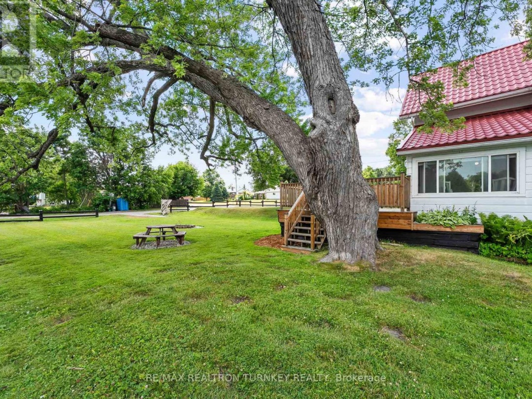 15 NORTH WATER STREET, Gull River