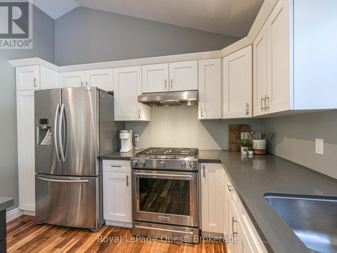 2044 MARCHMONT ROAD, 