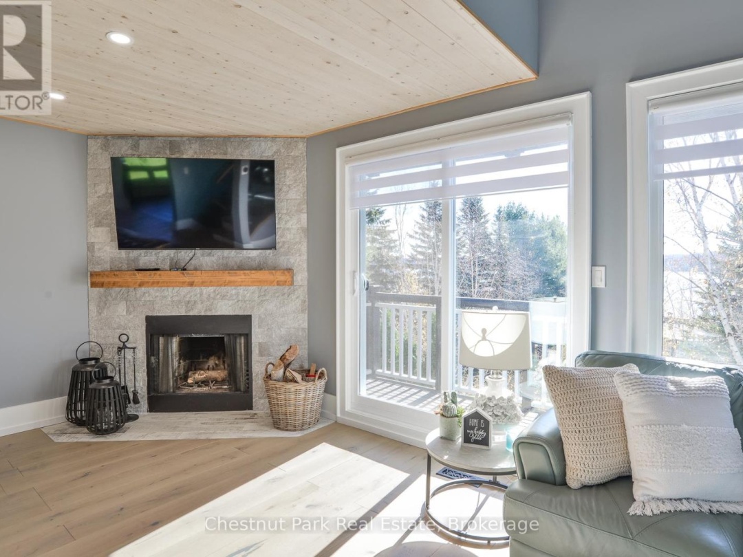 4 TURNER DRIVE, 