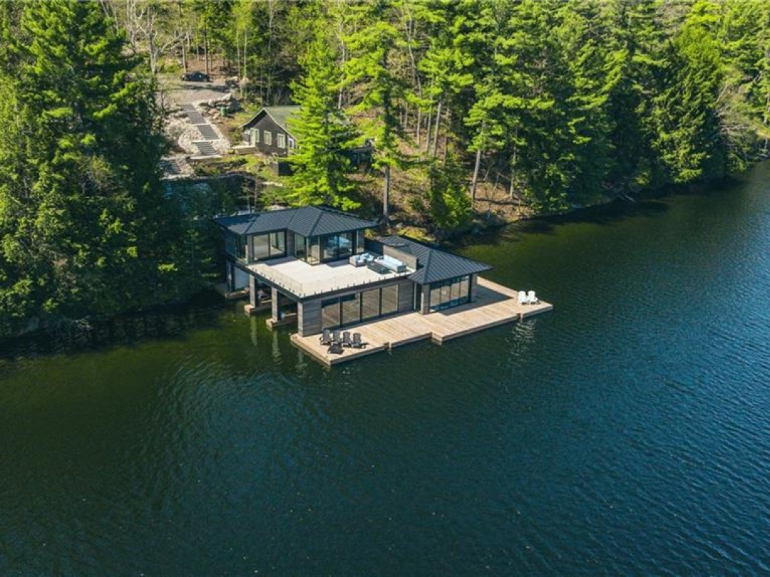 1476 Peninsula Road Unit# 2, Lake Rosseau