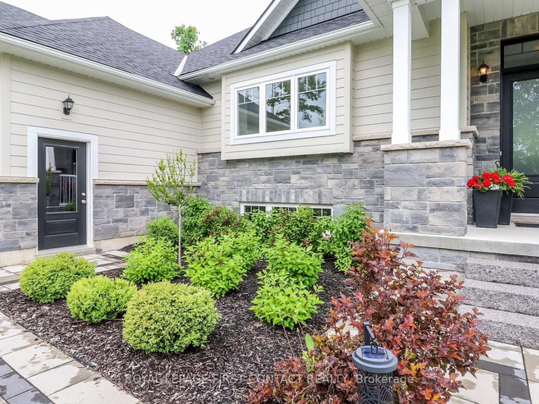 2066 ELANA DRIVE, Severn (Marchmont)