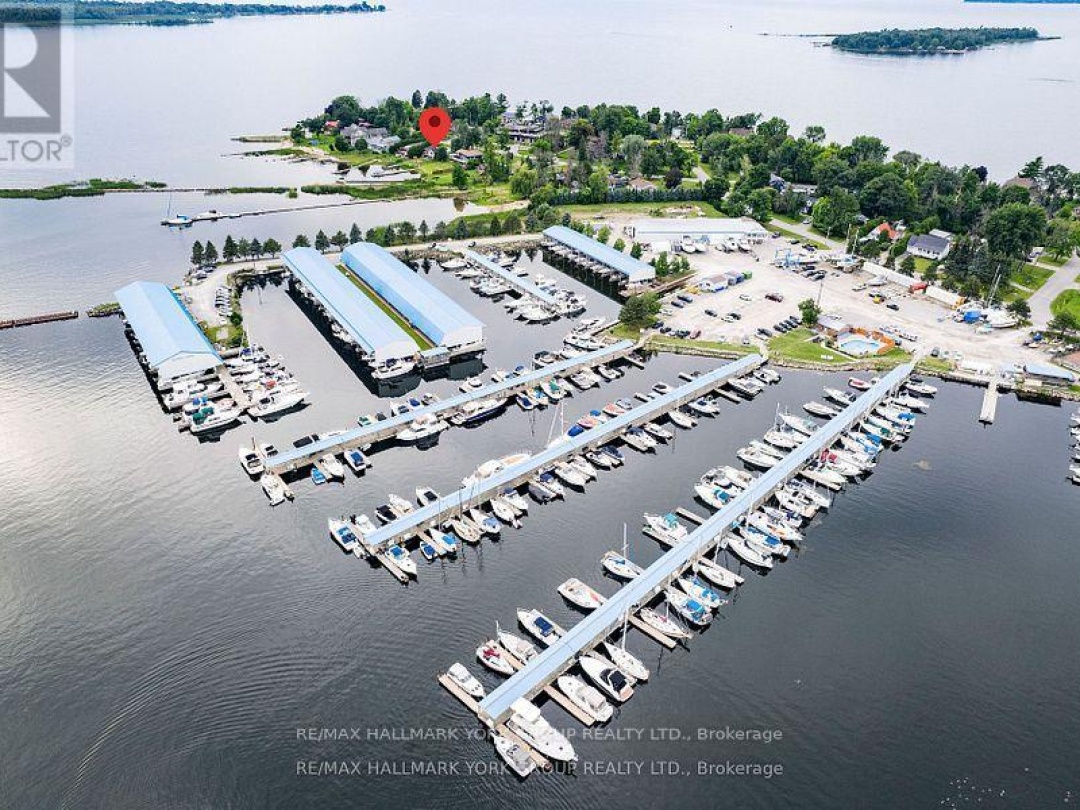 42 LIGHTHOUSE CRESCENT, 