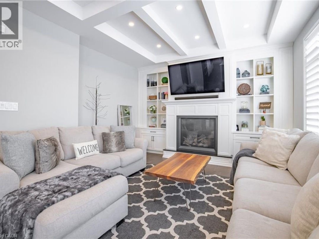 4 LOCKMAN Drive, Ancaster