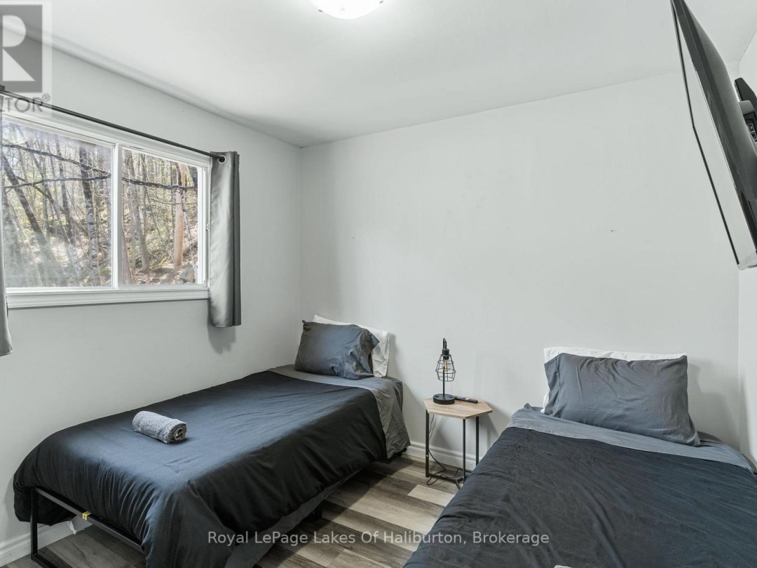 1027 SPENCERS TRAIL, Salerno Lake