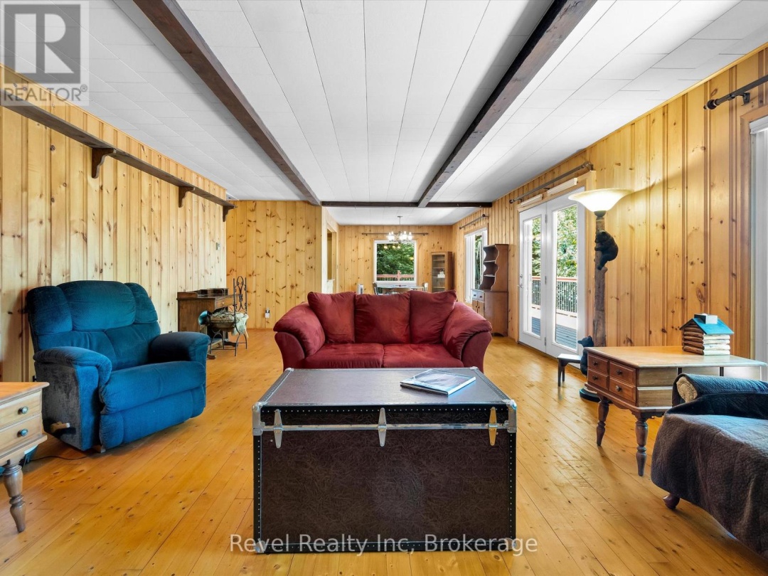 1022 BIRD LAKE CRESCENT, Bird Lake