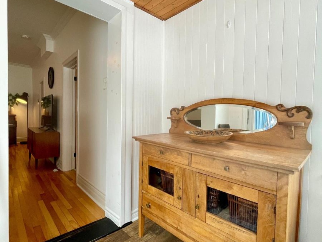 6 DUNCAN ST E STREET, 