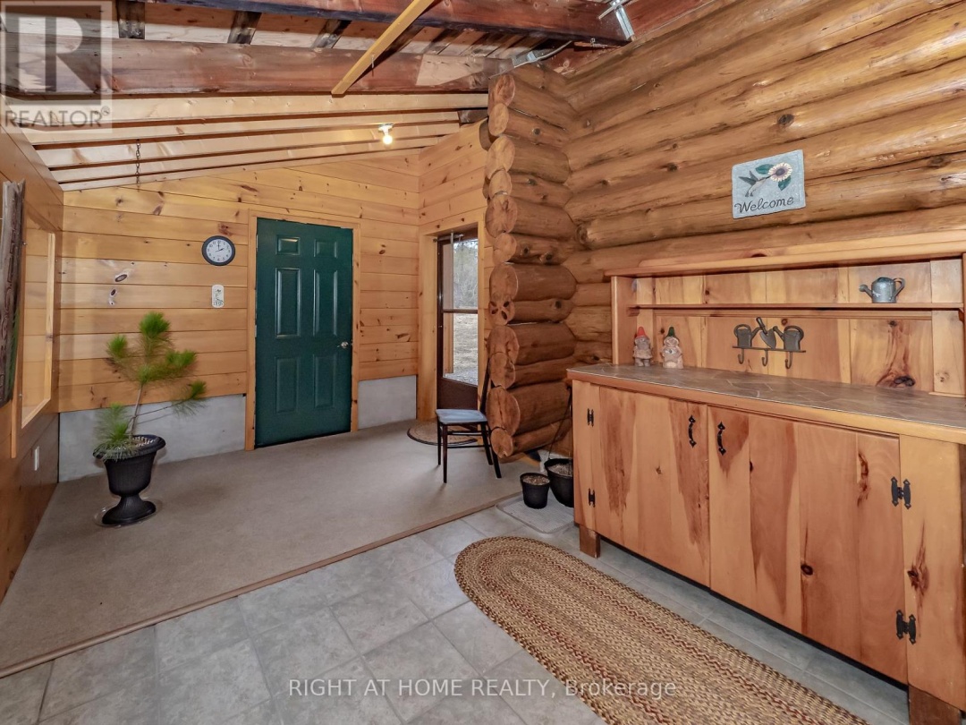 1696 HIGHWAY 118 E, 