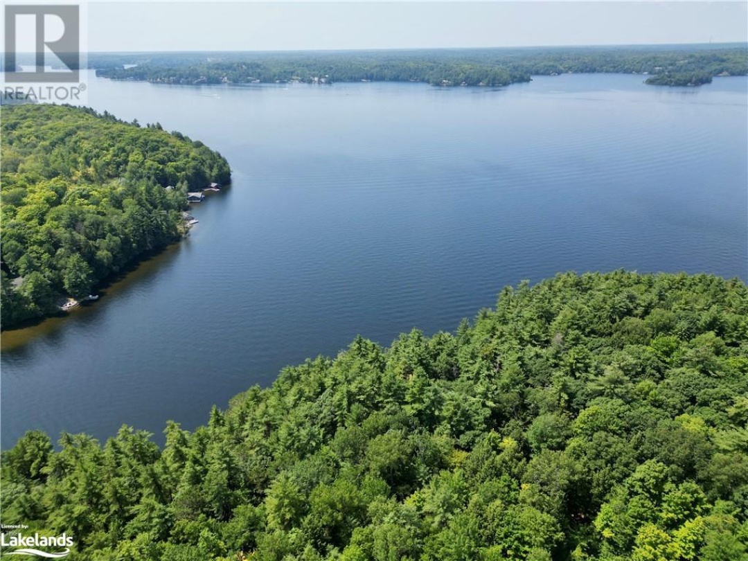 N/A North Bohemia Island, Lake Rosseau