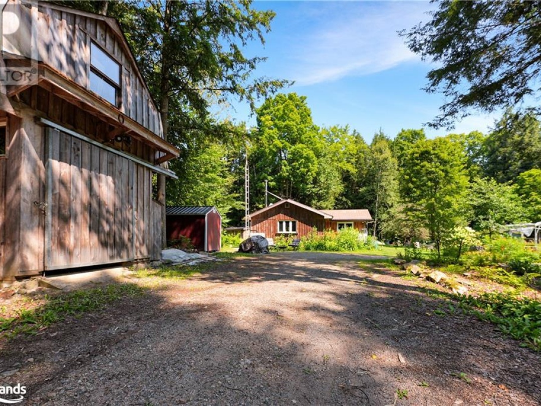 1842 Buckslide Road, Algonquin Highlands