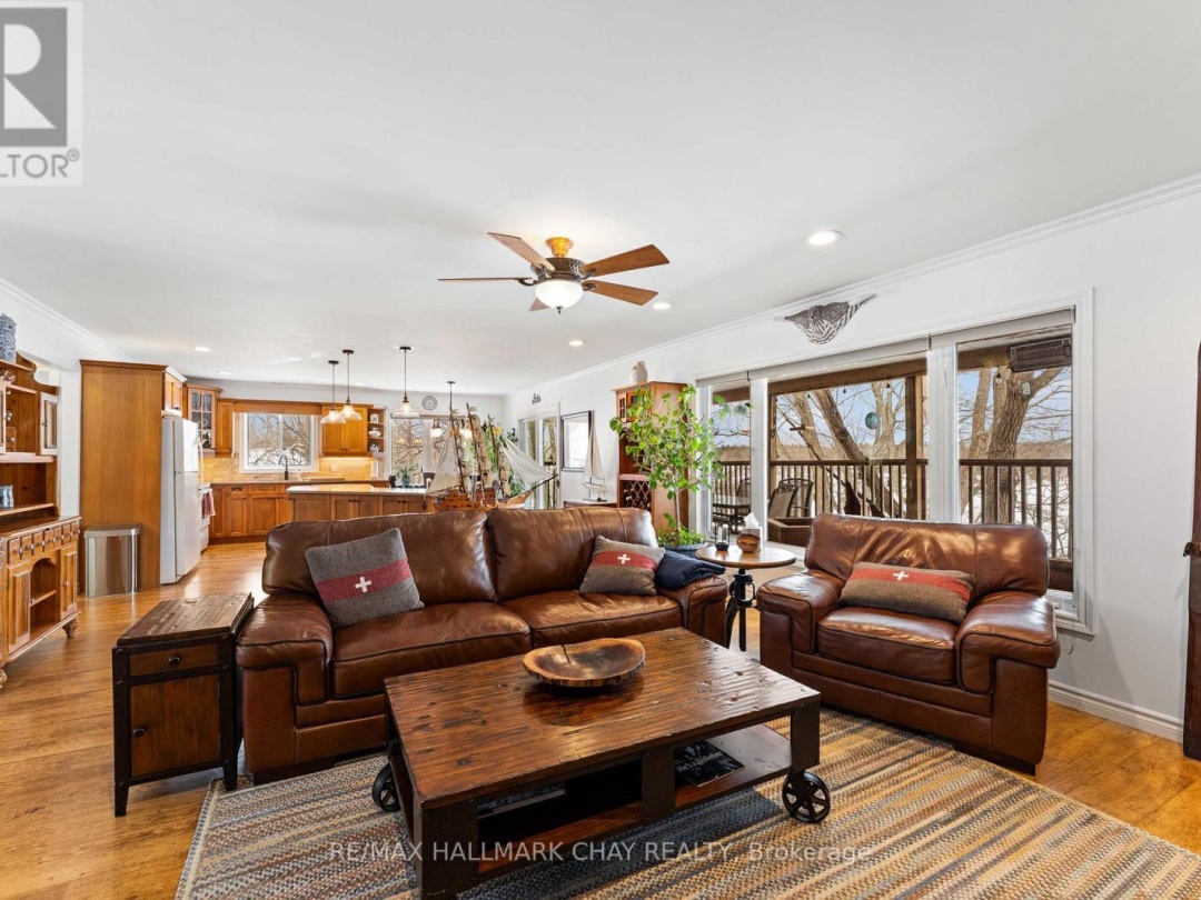 137 PICKEREL POINT ROAD, Gloucester Pool