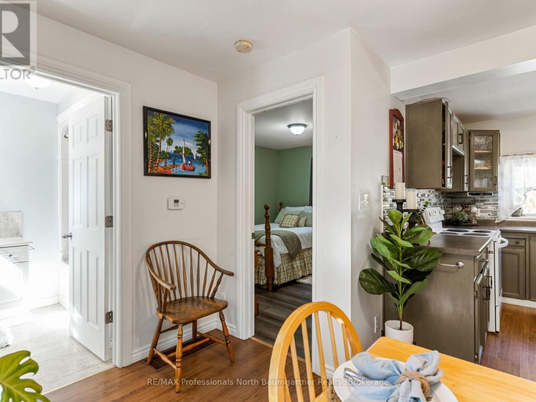 1834 SCOTCH LINE ROAD W, 