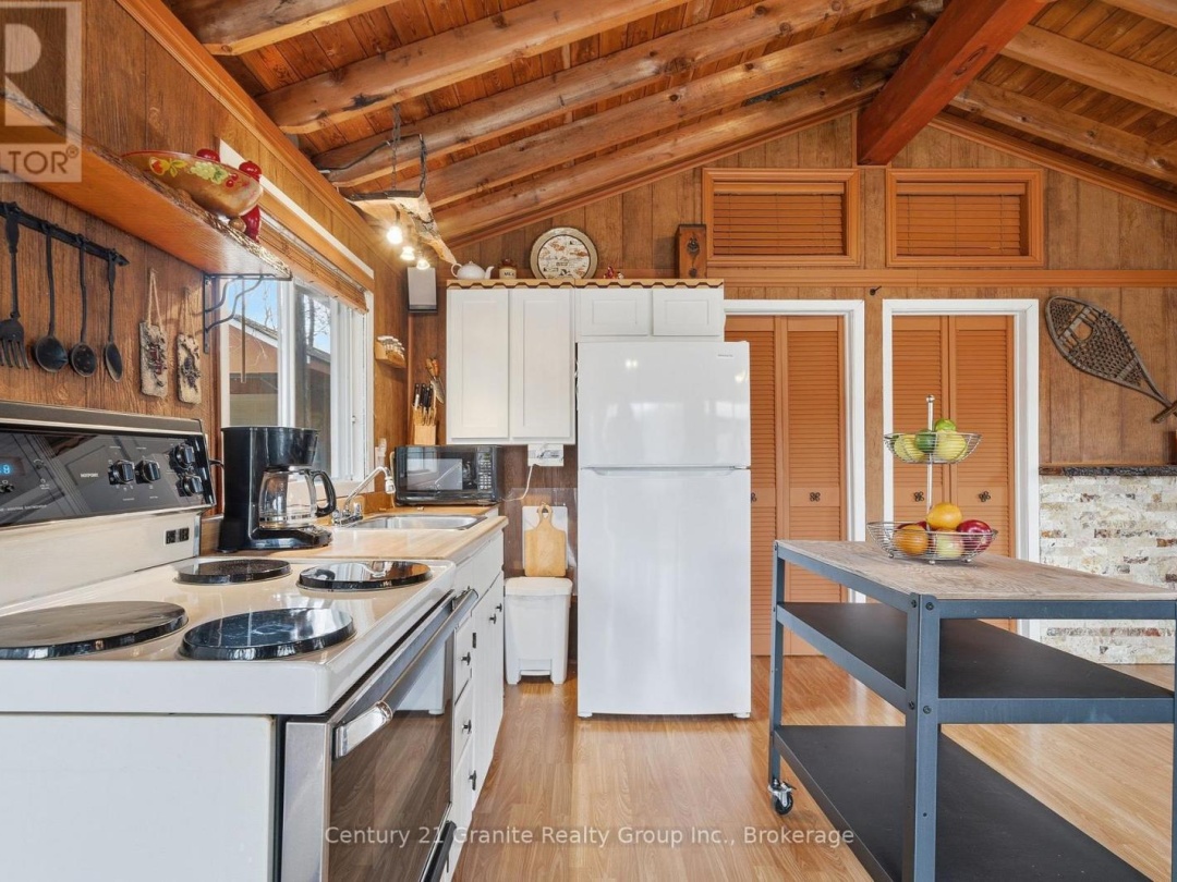 1081 CINNAMON LANE, Sharon Lake