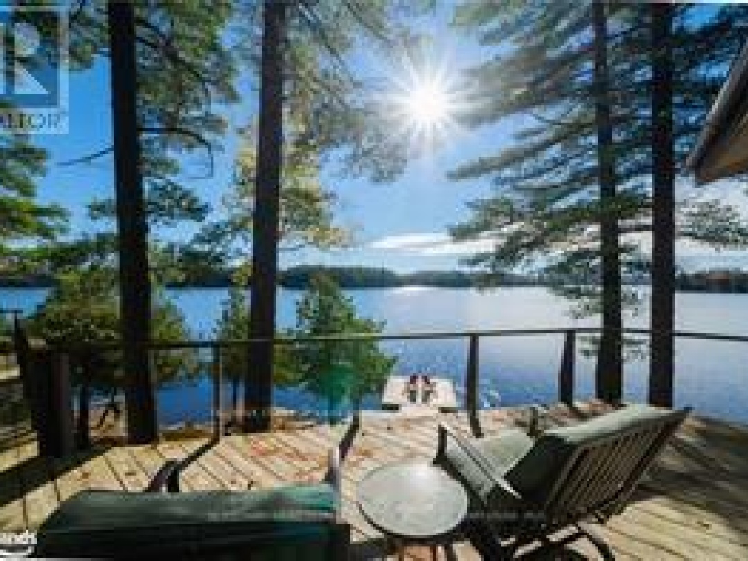 7 & 9 EAST POINT DRIVE, Manitouwabing Lake