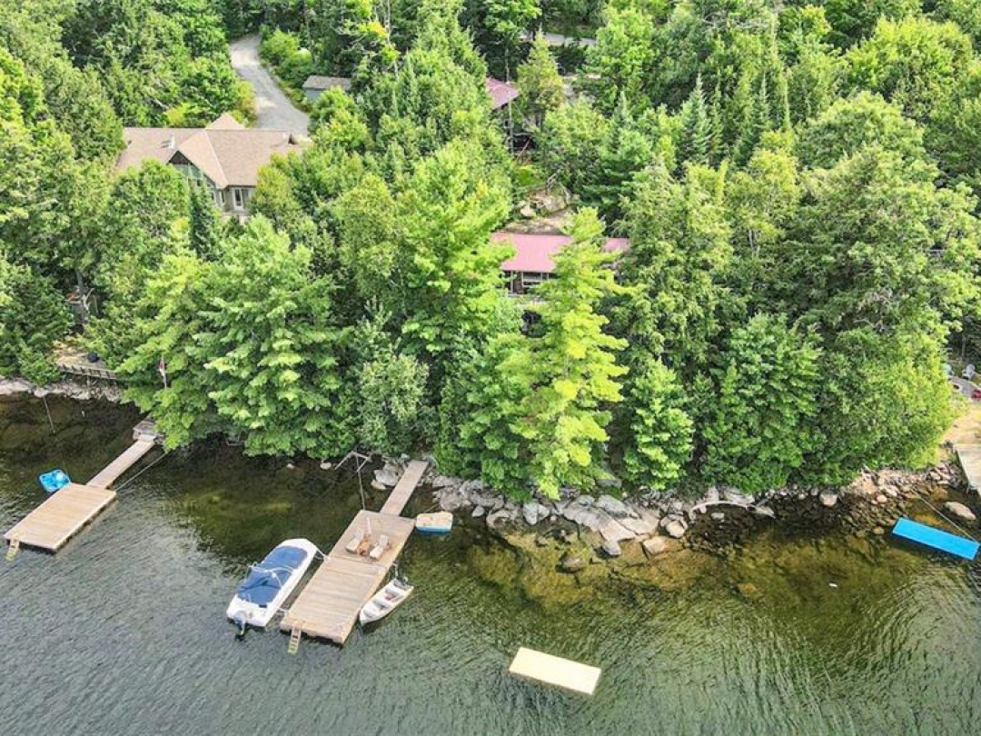 5543 Kennisis Lake Road, Kennisis Lake