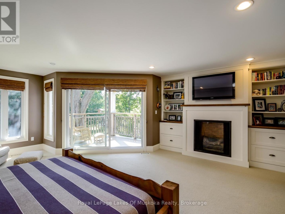 230 ECCLESTONE DRIVE, Bracebridge (Macaulay)