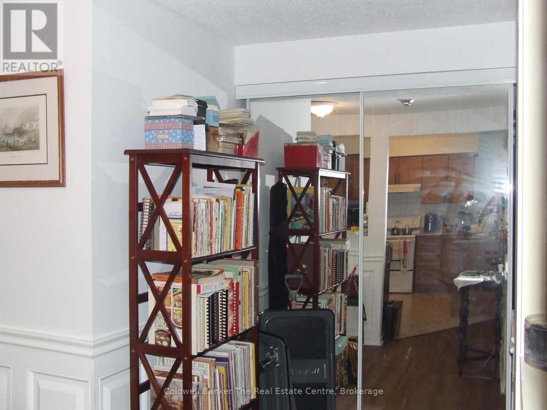 205 - 115 BOND STREET E, 