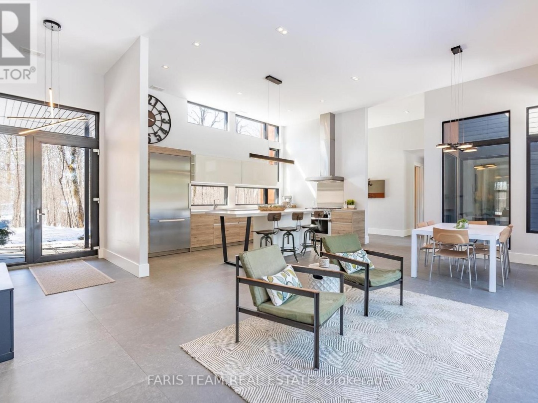 3870 DARLING ISLAND ROAD, Gloucester Pool