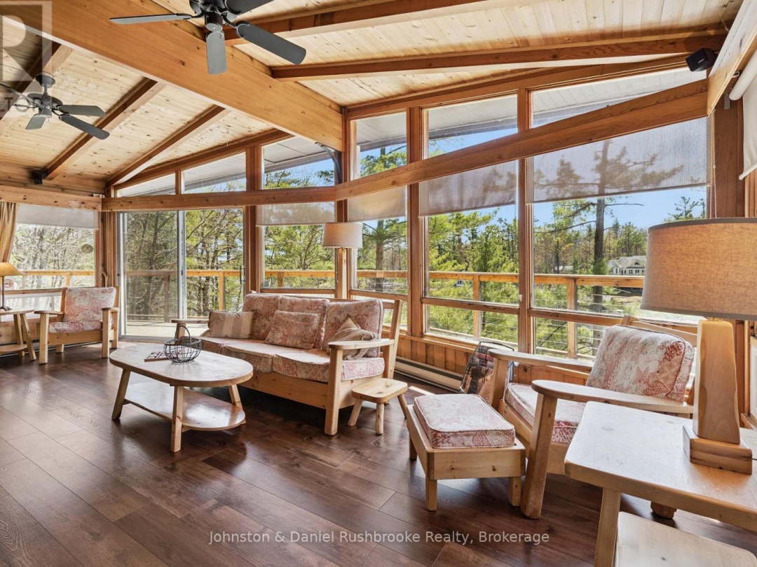 1052 NORTH SUNSET BAY ROAD, Lake Muskoka