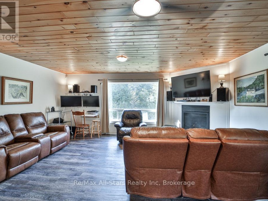 410 Etwell Road, Huntsville (Stisted)