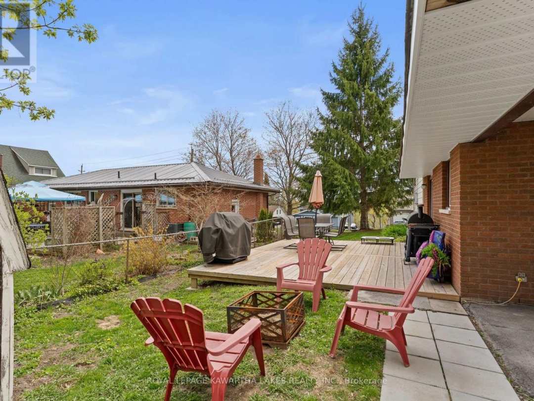 2 KENNEDY DRIVE, Kawartha Lakes (Fenelon Falls)