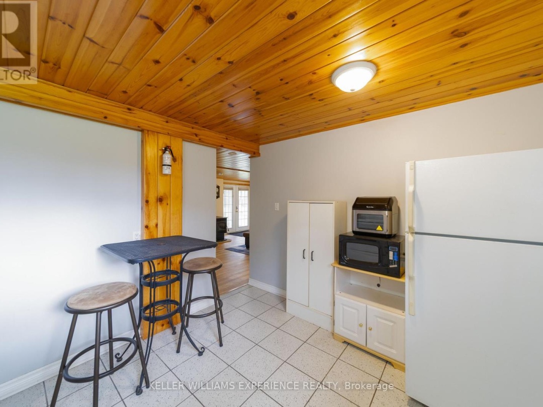 1936 PENINSULA POINT ROAD, 