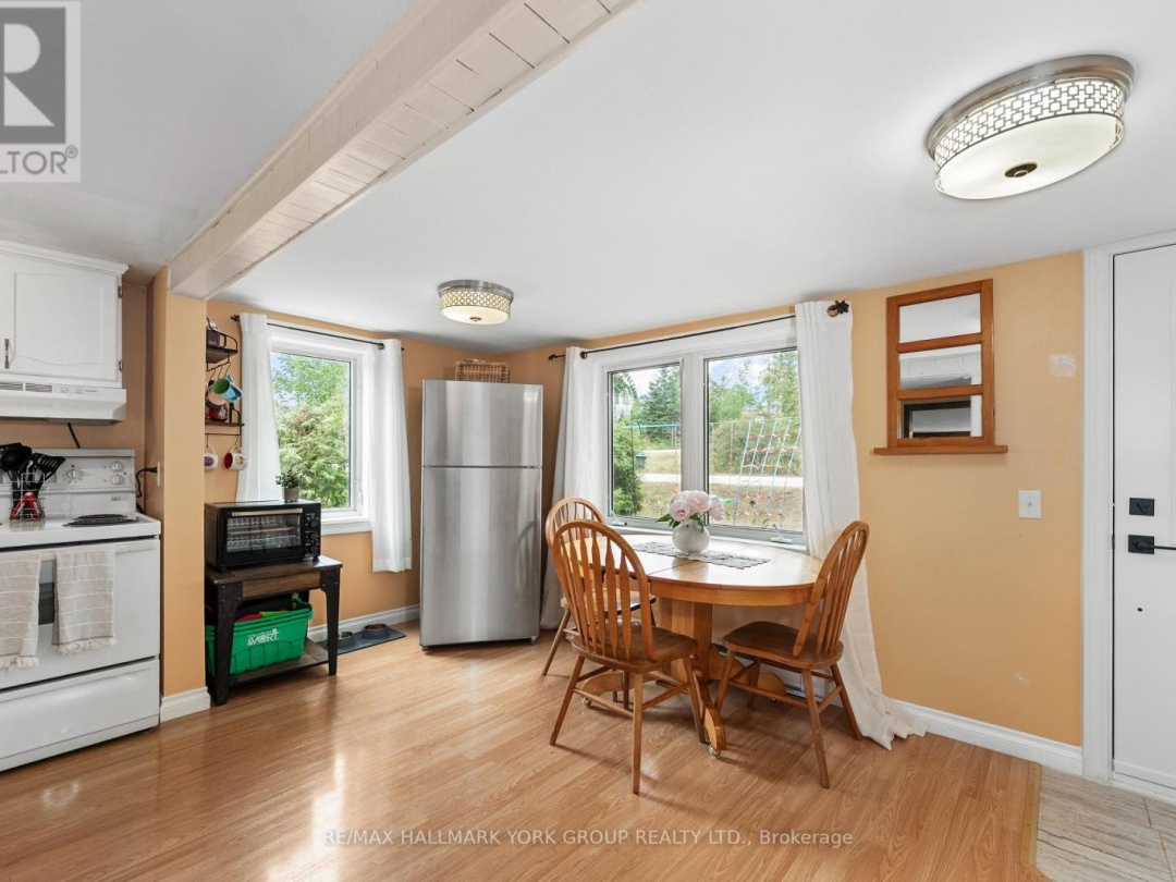 6 MITCHELLVIEW ROAD, Mitchell Lake
