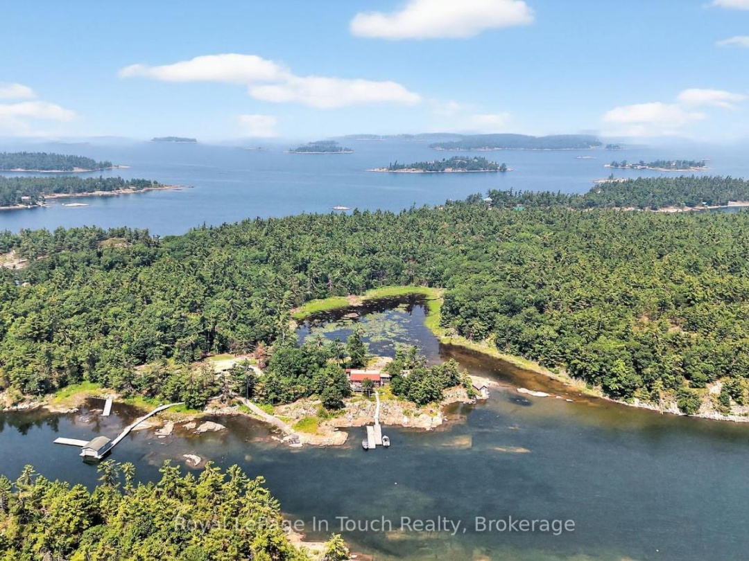 34 B320 SANS SOUCI ISLAND, Georgian Bay