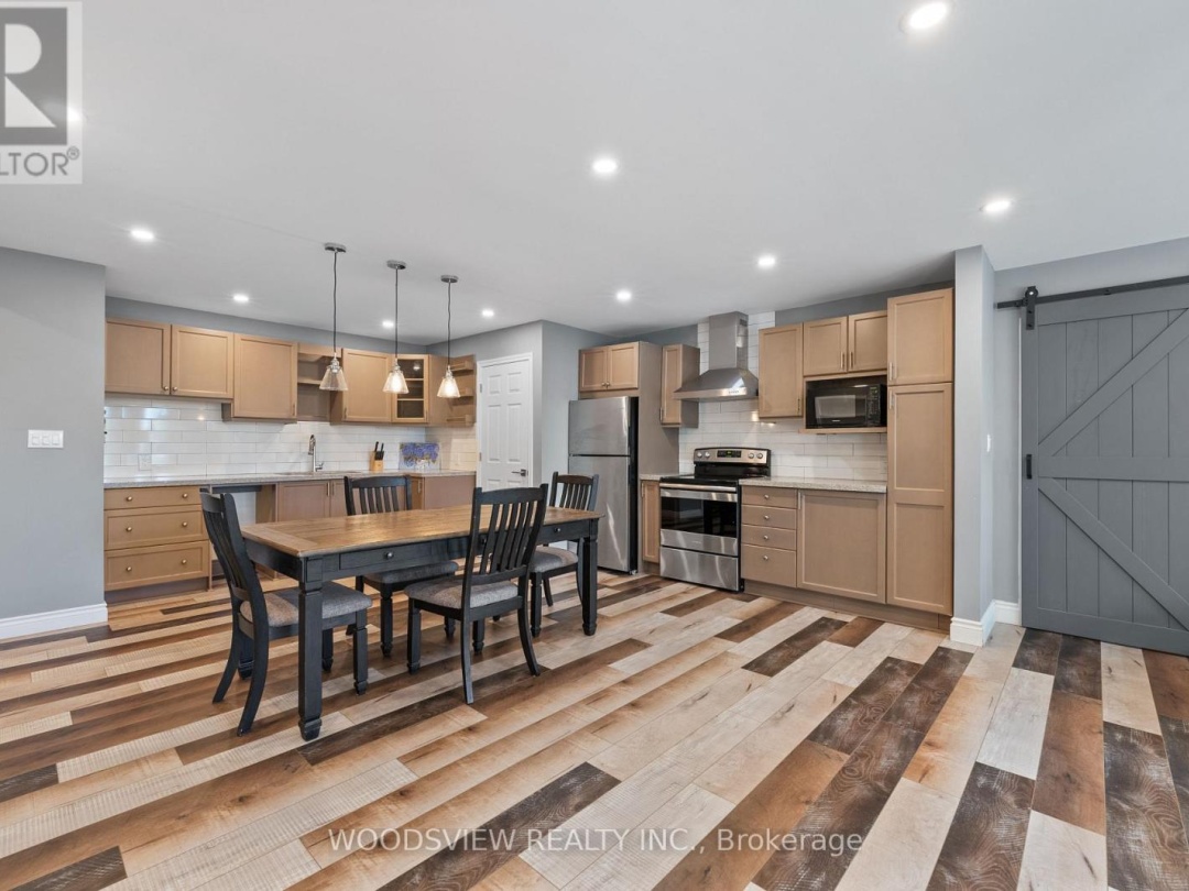 89 LITTLE SILVER WAY, 