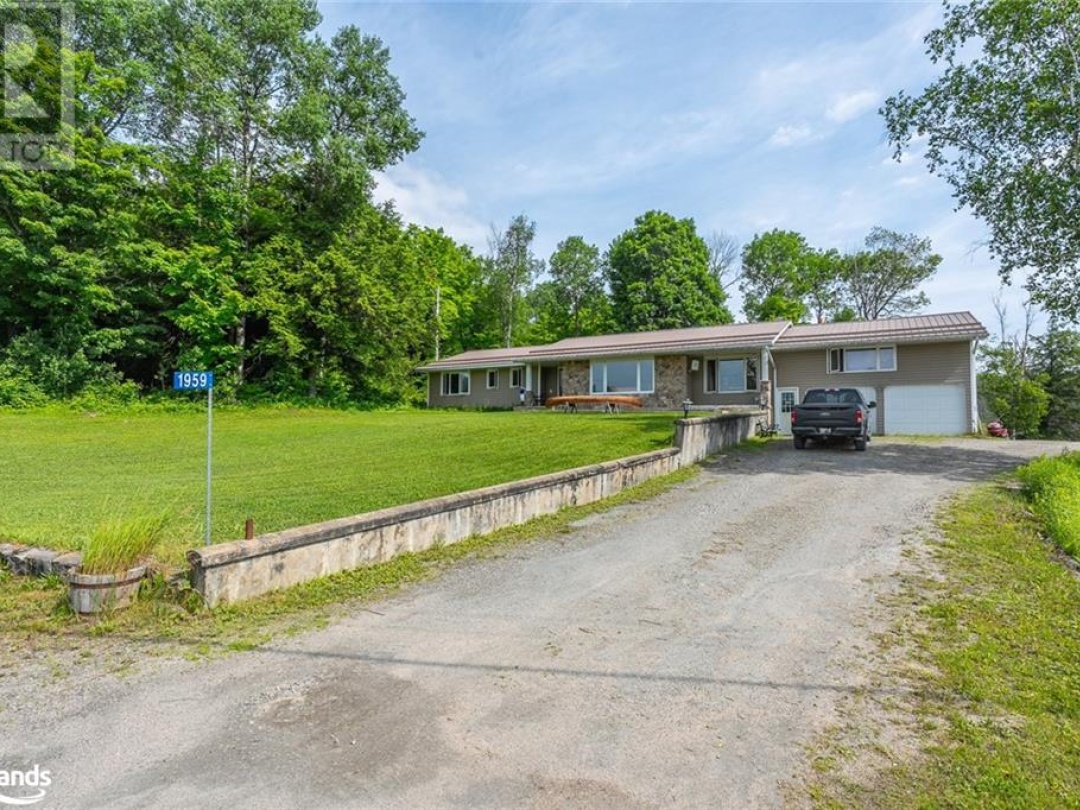 1959 Harburn Road, Haliburton