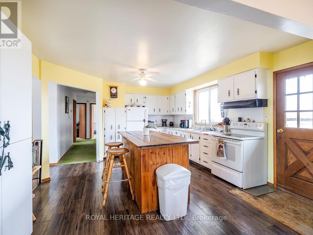 940 PORTAGE ROAD, Balsam Lake